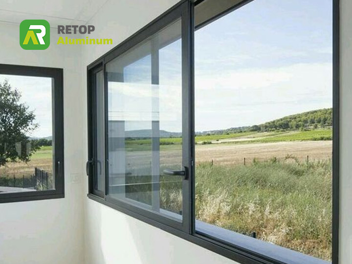 Aluminium profile for glass