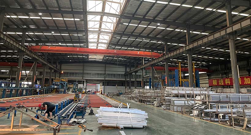 Retop factory for aluminum window profile