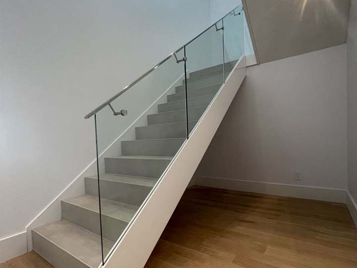 Staircase handrail aluminium profile