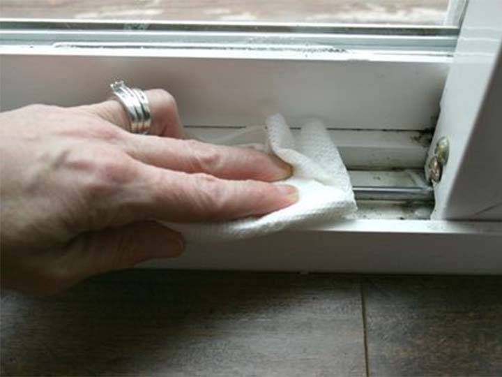 aluminium profile frame for door cleaning